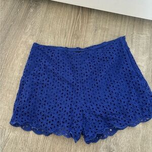 Blue lulus eyelit short GUC